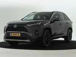 Grijs metallic Gebruikt 2023 Toyota RAV4 Style SUV | € 44.495 (Eerlijke prijs)