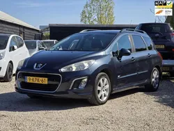 Blauw, metallic lak Gebruikt 2013 Peugeot 308 Style Stationwagen | € 5.949 (Eerlijke prijs)