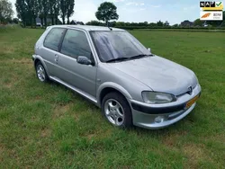 Grijs Gebruikt 2003 Peugeot 106 Premium Hatchback | € 750 (Goede deal)