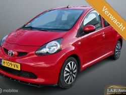 Rood Gebruikt 2007 Toyota Aygo Hatchback | € 1.750 (Eerlijke prijs)