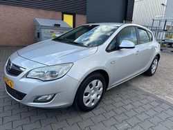 Grijs Gebruikt 2010 Opel Astra Edition Hatchback | € 3.240 (Eerlijke prijs)