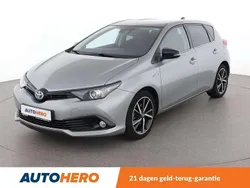 Grijs Gebruikt 2017 Toyota Auris Hybrid Active Hatchback | € 13.749 (Eerlijke prijs)