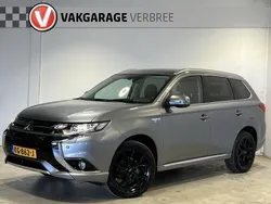 Grijs, metallic lak Gebruikt 2016 Mitsubishi Outlander Edition SUV | € 13.900 (Eerlijke prijs)