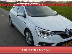 Wit Gebruikt 2016 Renault Mégane IV Zen Hatchback | € 8.750 (Eerlijke prijs)