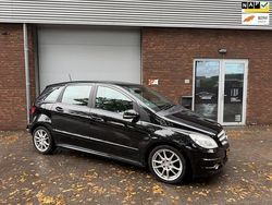 Zwart Gebruikt 2011 Mercedes B160 Business MPV | € 6.999 (Eerlijke prijs)