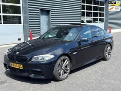 Zwart Gebruikt 2013 BMW M550 M Sport Sedan | € 15.950 (Eerlijke prijs)