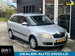 Grijs, metallic lak Gebruikt 2008 Skoda Fabia Ambiente Stationwagen | € 2.295 (Eerlijke prijs)