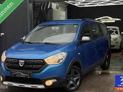Blauw Gebruikt 2017 Dacia Lodgy Stepway MPV | € 6.999 (Super prijs)
