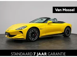 Geel Nieuw 2025 MG Cyberster Trophy Cabriolet | € 66.999