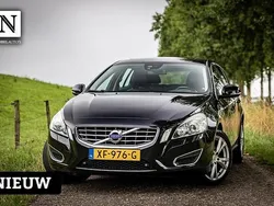 Zwart Gebruikt 2011 Volvo V60 Summum Stationwagen | € 9.990 (Eerlijke prijs)