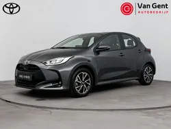 Grijs Gebruikt 2024 Toyota Yaris Hybrid Hatchback | € 23.999 (Eerlijke prijs)