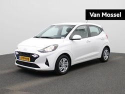 Atlas white (licht wit) Gebruikt 2024 Hyundai i10 Comfort Hatchback | € 14.940 (Goede deal)