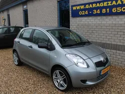 Grijs Gebruikt 2006 Toyota Yaris Terra Hatchback | € 2.490 (Eerlijke prijs)