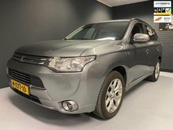 Grijs Gebruikt 2014 Mitsubishi Outlander Edition SUV | € 13.999 (Iets duurder)