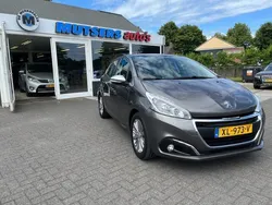 Grijs Gebruikt 2019 Peugeot 208 Allure Hatchback | € 13.450 (Super prijs)