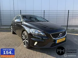 Zwart Gebruikt 2015 Volvo V40 R-Design Summum Stationwagen | € 9.385 (Eerlijke prijs)