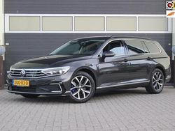 Grijs Gebruikt 2022 VW Passat Business Stationwagen | € 22.900 (Goede deal)