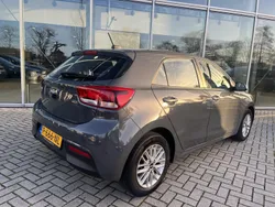 (prg) perennial grey m Gebruikt 2022 Kia Rio Hatchback | € 17.945 (Goede deal)