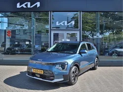 Blauw Gebruikt 2023 Kia e-Niro SUV | € 29.845 (Eerlijke prijs)