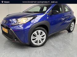 Blauw Gebruikt 2024 Toyota Aygo X Play SUV | € 17.900