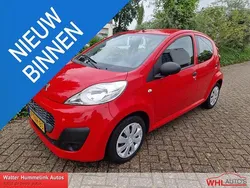 Rood Gebruikt 2014 Peugeot 107 Access Hatchback | € 4.950 (Eerlijke prijs)
