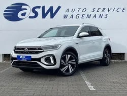 Wit Gebruikt 2022 VW T-Roc R-line SUV | € 31.950 (Eerlijke prijs)