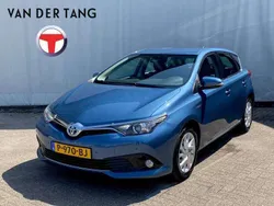 Blauw Gebruikt 2018 Toyota Auris Hybrid Hatchback | € 14.995 (Goede deal)