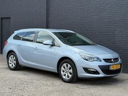 Grijs Gebruikt 2015 Opel Astra Stationwagen | € 4.495 (Eerlijke prijs)