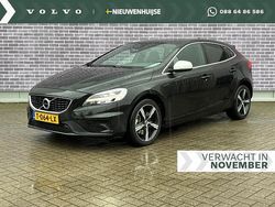 Zwart Gebruikt 2017 Volvo V40 R-Design Hatchback | € 20.899 (Iets duurder)