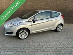 Grijs Gebruikt 2016 Ford Fiesta Style Hatchback | € 5.950 (Goede deal)