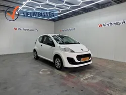Wit Gebruikt 2013 Peugeot 107 Access Hatchback | € 3.750 (Eerlijke prijs)