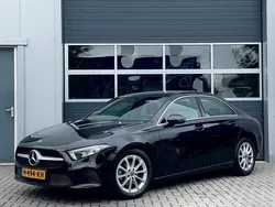 Zwart, metallic lak Gebruikt 2020 Mercedes A180 Advantage Sedan | € 18.950 (Goede deal)