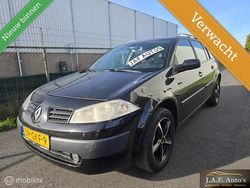 Zwart Gebruikt 2007 Renault Mégane GrandTour Business Stationwagen | € 1.950 (Eerlijke prijs)
