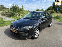 Zwart Gebruikt 2006 Ford Focus Futura Hatchback | € 2.099 (Goede deal)