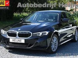 Zwart Gebruikt 2023 BMW 320e Sport Line Sedan | € 31.445 (Goede deal)