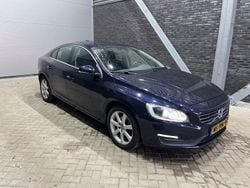 Blauw Gebruikt 2017 Volvo S60 Sedan | € 14.900 (Eerlijke prijs)