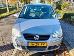 Grijs Gebruikt 2008 VW Polo Comfortline Hatchback | € 1.100 (Goede deal)