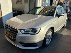 Grijs Gebruikt 2014 Audi A3 Sportback Ambition Hatchback | € 13.950 (Goede deal)
