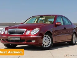 Rood, metallic lak Gebruikt 2004 Mercedes E320 Elegance Sedan | € 19.950