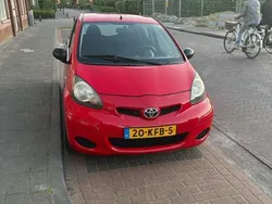 Rood Gebruikt 2009 Toyota Aygo Hatchback | € 1.800 (Eerlijke prijs)