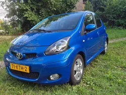 Blauw Gebruikt 2010 Toyota Aygo Hatchback | € 3.500 (Eerlijke prijs)