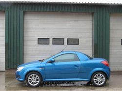 Blauw Gebruikt 2006 Opel Tigra Enjoy Cabriolet | € 2.950 (Duur)