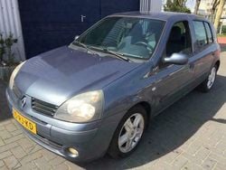 Blauw Gebruikt 2005 Renault Clio II Hatchback | € 2.650 (Iets duurder)