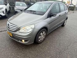 Grijs (metallic) Gebruikt 2006 Mercedes B150 MPV | € 2.440