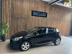 Zwart Gebruikt 2013 Renault Clio IV Expression Hatchback | € 6.495 (Eerlijke prijs)