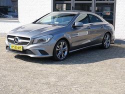 Grijs, metallic lak Gebruikt 2013 Mercedes CLA200 Sedan | € 12.750 (Eerlijke prijs)
