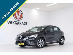 Zwart Gebruikt 2023 Renault Clio V Equilibre Hatchback | € 16.450 (Eerlijke prijs)