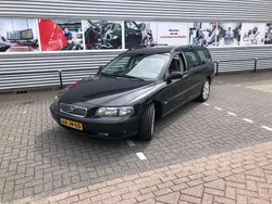 Zwart Gebruikt 2002 Volvo V70 Comfort Stationwagen | € 1.800 (Goede deal)