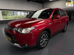 Rood Gebruikt 2015 Mitsubishi Outlander Edition SUV | € 9.450 (Goede deal)