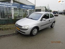 Grijs (metallic) Gebruikt 2002 Opel Corsa Comfort Hatchback | € 900 (Eerlijke prijs)